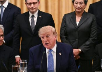 Trump Sebut AI Kini Bernama 'Super Intelligence' di Tengah Kritik