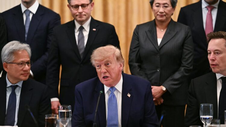 Trump Sebut AI Kini Bernama 'Super Intelligence' di Tengah Kritik