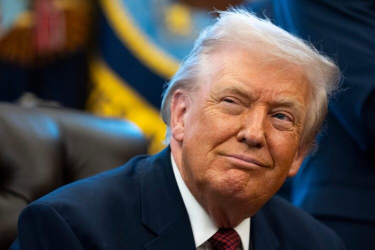 Trump Perintahkan Pemerintah AS Sebut AI sebagai “Super Intelligence”