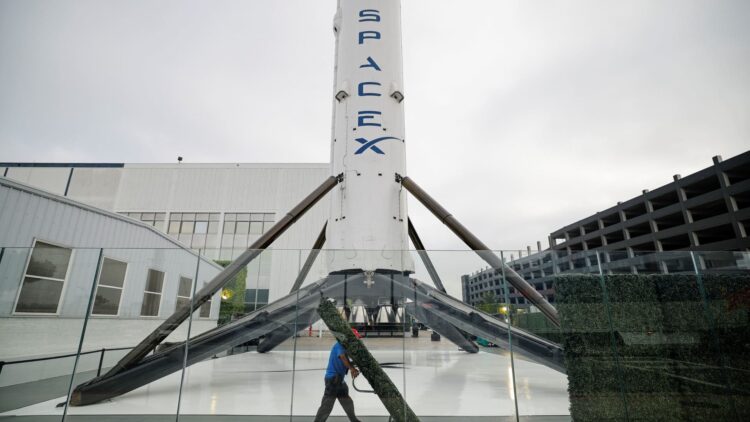 SpaceX Akuisisi Spektrum 800 MHz, Saham Operator AS Turun