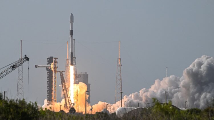SpaceX Siapkan Peluncuran Chip AI Google ke Orbit untuk Uji Suncatcher