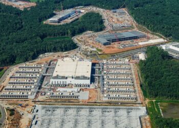 Investasi Data Center AI Hadapi Risiko Politik dan Likuiditas