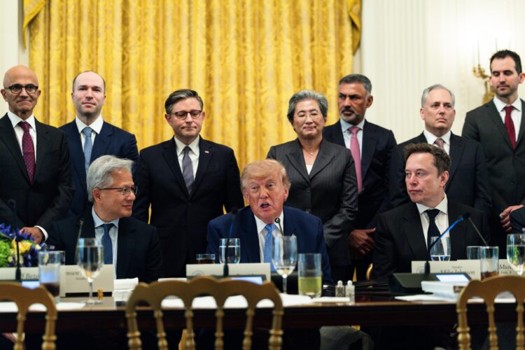 Kesepakatan AI di Era Trump Andalkan Pengawasan Mandiri Perusahaan
