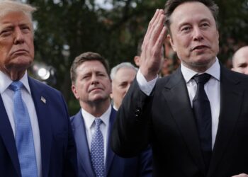 Trump Beri Medali Sains dan Teknologi kepada Musk hingga Dell