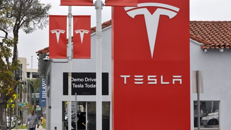 Tesla Catat 486.532 Pengiriman Kendaraan pada Kuartal III